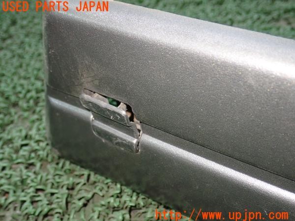 3UPJ=9234950012]セドリック ワゴン GL(WY30)純正 リアバンパーコーナーパネル サイドパネル 中古_4