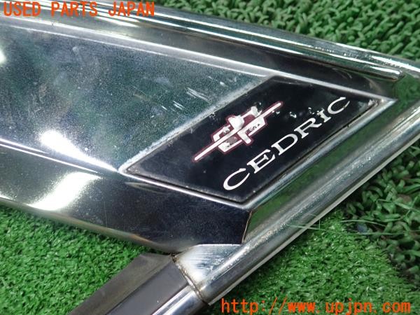 3UPJ=9234950020]セドリック ワゴン GL(WY30)純正 左クォーターガラスモール パネル 中古_3