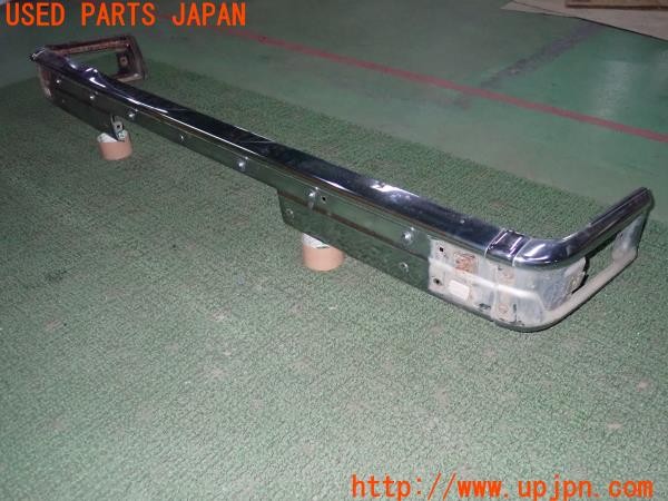 3UPJ=9234950058]セドリック ワゴン GL(WY30)純正 リアバンパー ナンバー灯付き IKI6007 メッキ 中古_2