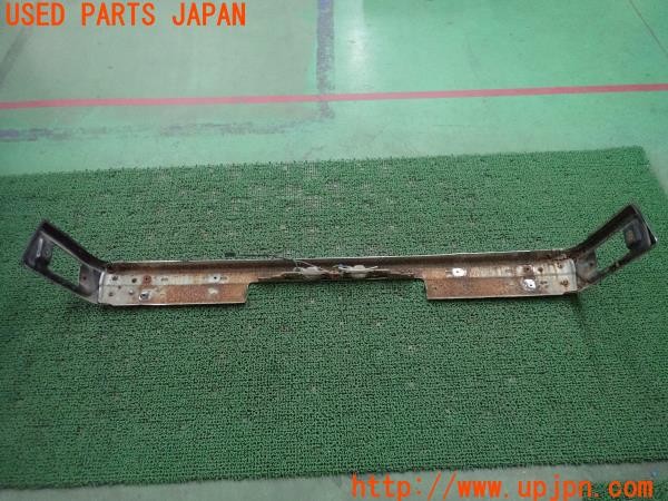 3UPJ=9234950058]セドリック ワゴン GL(WY30)純正 リアバンパー ナンバー灯付き IKI6007 メッキ 中古_5