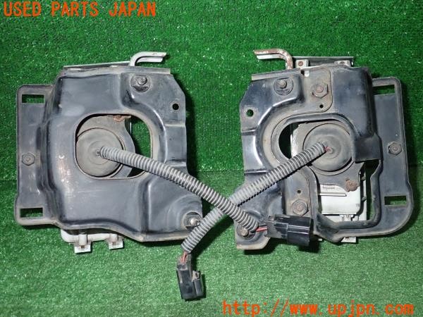 3UPJ=9234950558]セドリック ワゴン GL(WY30)純正 IKI2064 フォグランプ 左右 中古_5