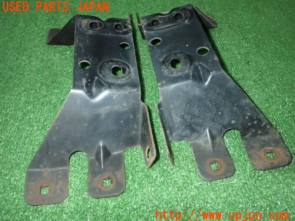 3UPJ=9234950717]セドリック ワゴン GL(WY30)純正 85212-V6000  85213-V6000 リアバンパー取付ステー 左右 中古_4