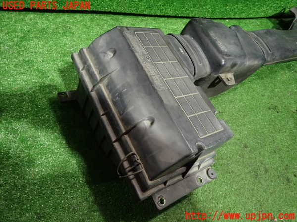 2UPJ-9234952560]セドリック ワゴン(WY30)エアクリーナーボックス 中古_3