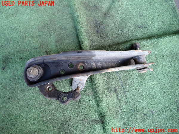 2UPJ-9234955176]セドリック ワゴン(WY30)右フロントロアアーム1 中古_3