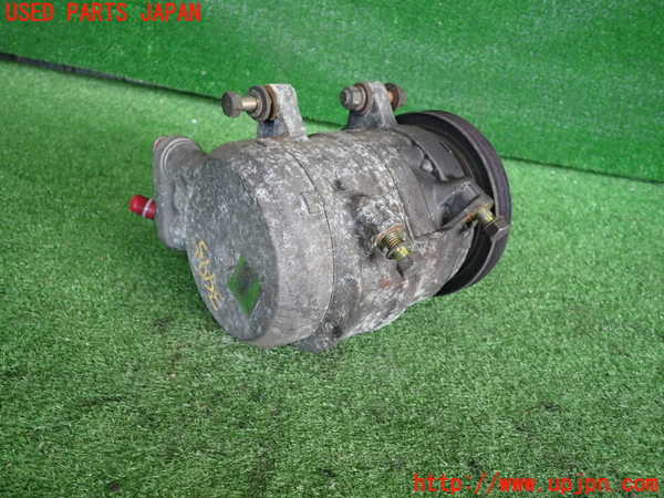 2UPJ-9234956025]セドリック ワゴン(WY30)エアコンコンプレッサー 中古_2