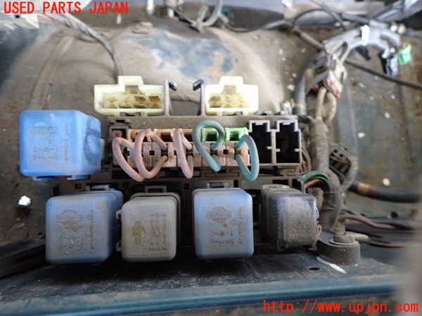 2UPJ-9234956741]セドリック ワゴン(WY30)ヒューズボックス1 中古_3