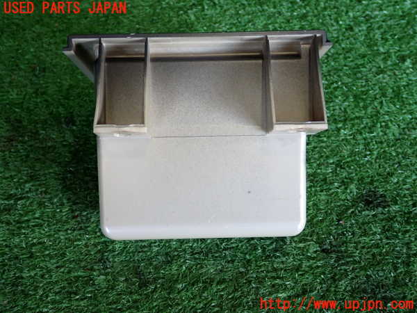 2UPJ-9234957842]セドリック ワゴン(WY30)小物入れ2 中古_3