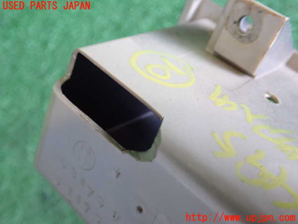 2UPJ-9234957842]セドリック ワゴン(WY30)小物入れ2 中古_5