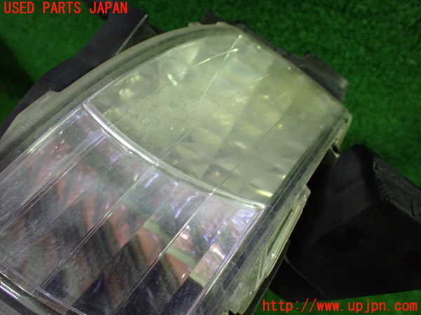 1UPJ-9234961180]アルファード(GGH20W)右フォグ 中古_2