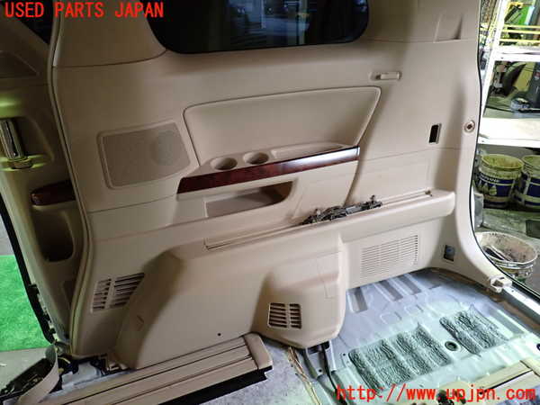 1UPJ-9234967675]アルファード(GGH20W)右リアピラートリム 中古_4