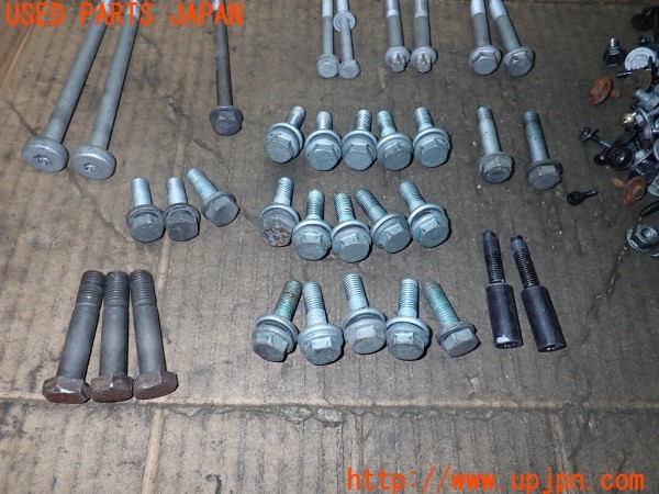 3UPJ=9234980720]BMW Z4 ロードスター 2.5i(BT25 E85)前期 ネジ・ナット・ステー類 セット ジャンク_3