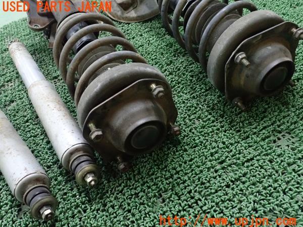 3UPJ=9234990411]サバンナRX-7 ターボGT IMSAスペシャル(SA22C FB3S)後期 KYB カヤバ ストラット ショックアブソーバー 中古_3