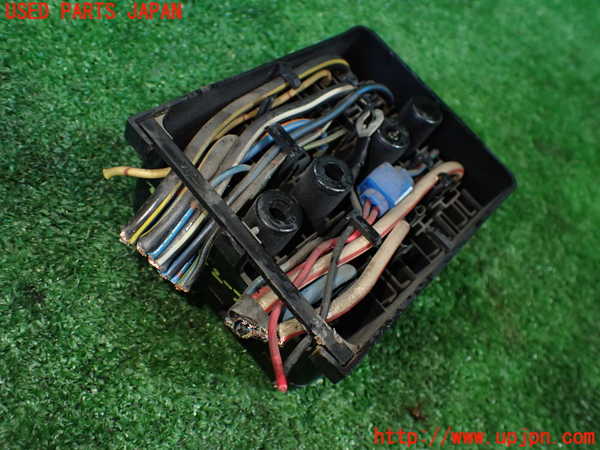 1UPJ-9234996741]サバンナ RX-7 FB3S 後期(SA22C)ヒューズボックス1 中古_3