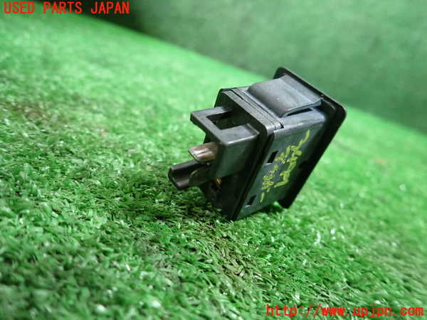 1UPJ-9234996300]サバンナ RX-7 FB3S 後期(SA22C)デフォッガースイッチ 中古_2