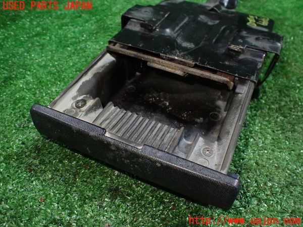 1UPJ-9234997821]サバンナ RX-7 FB3S 後期(SA22C)灰皿1 中古_3