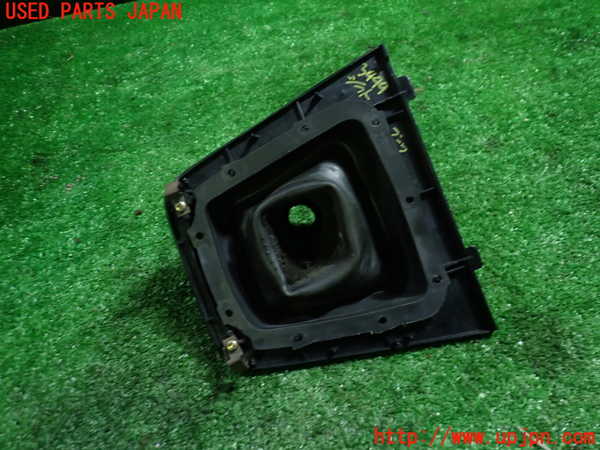 1UPJ-9234997575]サバンナ RX-7 FB3S 後期(SA22C)シフトブーツ 中古_3