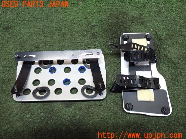 3UPJ=9235000630]スイフト XGエアロ(ZC71S 4型)RAZO レッツｫ SUPER GRIP PEDAL ペダルカバー アクセル ブレーキ AT 中古_4