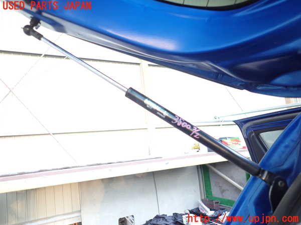 1UPJ-9235001584]スイフト(ZC71S)リアゲートダンパー 中古_2