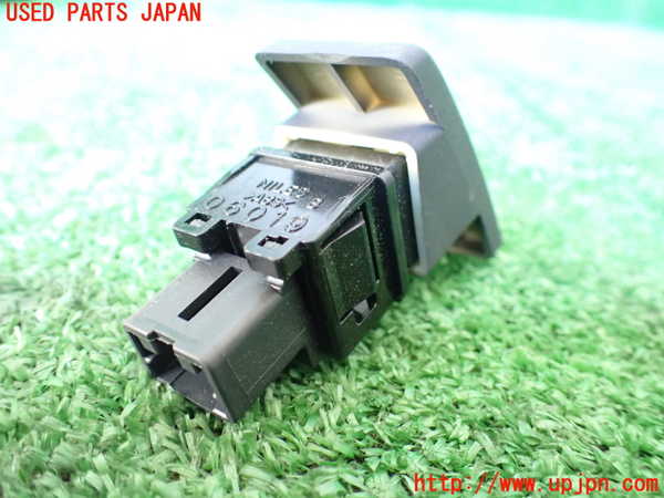 1UPJ-9235006290]スイフト(ZC71S)ハザードスイッチ 中古_2