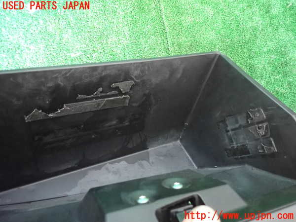 1UPJ-9235007516]スイフト(ZC71S)グローブボックス1 中古_3