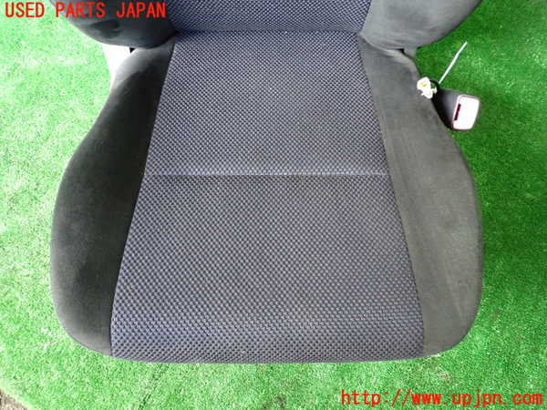 1UPJ-9235007035]スイフト(ZC71S)運転席シート 中古_2