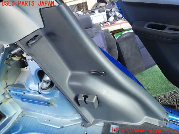 1UPJ-9235007680]スイフト(ZC71S)左リアピラートリム 中古_3