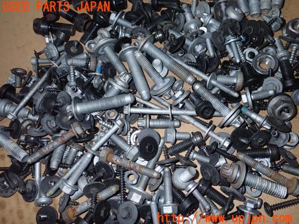 3UPJ=9235010720]BMW ミニ(MINI)クーパーD(XT15M F55)前期 ネジ・ナット・ステー類 セット ジャンク_3