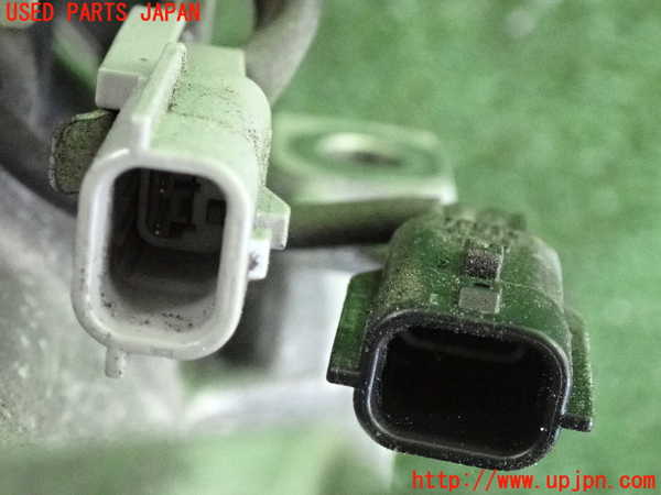 2UPJ-9235026025]エクストレイル(T32)エアコンコンプレッサー 中古_4