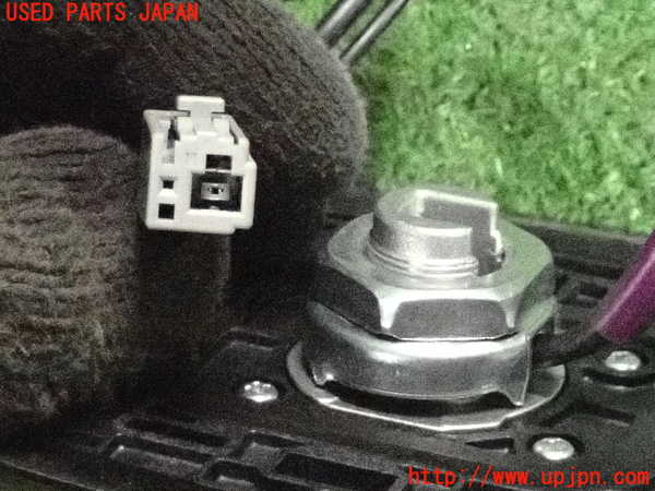 2UPJ-9235026550]エクストレイル(T32)アンテナ 中古_5