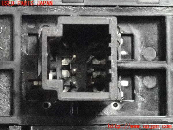2UPJ-9235026306]エクストレイル(T32)スイッチ1 (メーター照度 TRIPRESET)  中古_3