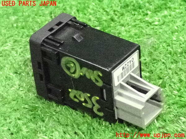 2UPJ-9235026311]エクストレイル(T32)スイッチ6 (ECO) 中古_2