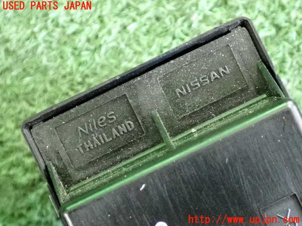 2UPJ-9235026240]エクストレイル(T32)右前パワーウィンドウスイッチ 中古_3