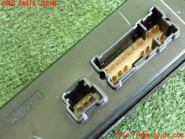 2UPJ-9235026240]エクストレイル(T32)右前パワーウィンドウスイッチ 中古_4