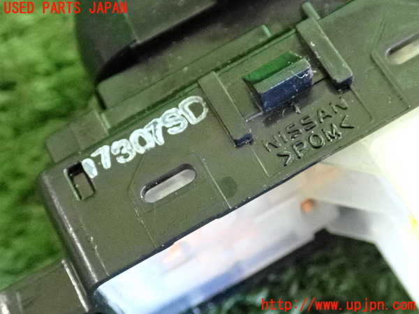 2UPJ-9235026245]エクストレイル(T32)左前パワーウィンドウスイッチ 中古_3