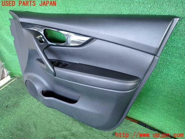 2UPJ-9235021234]エクストレイル(T32)右前ドア内張り 中古_2