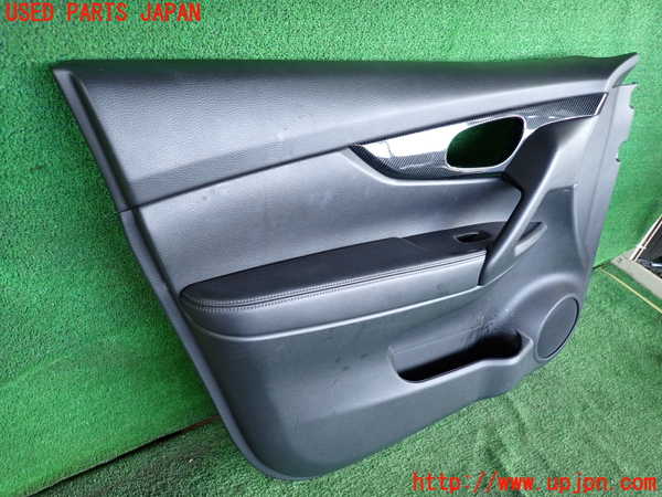 2UPJ-9235021264]エクストレイル(T32)左前ドア内張り 中古_2