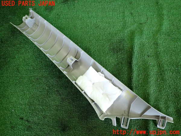 2UPJ-9235027655]エクストレイル(T32)右フロントピラートリム 中古_2