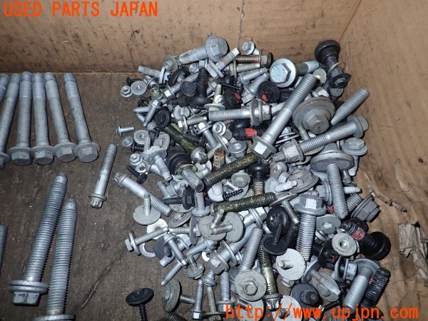 3UPJ=9235030720]ジャガー XE ピュア(JA2NA X760)ネジ・ナット・ステー類 セット ジャンク_4