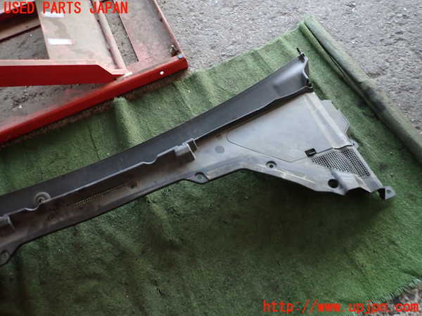 2UPJ-9235031190]ジャガー・XE(JA2NA)カウルトップ 中古_3