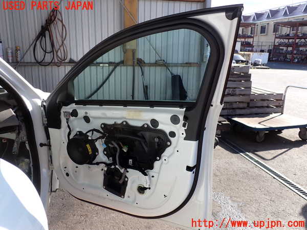 2UPJ-9235031230]ジャガー・XE(JA2NA)右前ドア 中古(43R-011582 M3240)_4