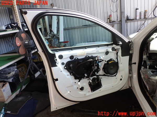 2UPJ-9235031260]ジャガー・XE(JA2NA)左前ドア 中古(43R-011582 M3240)_5