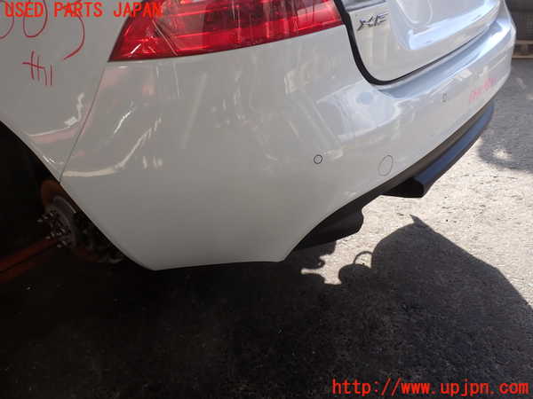 2UPJ-9235031610]ジャガー・XE(JA2NA)リアバンパー 中古_3