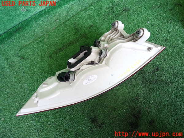 2UPJ-9235031530]ジャガー・XE(JA2NA)右テールランプ 中古_2