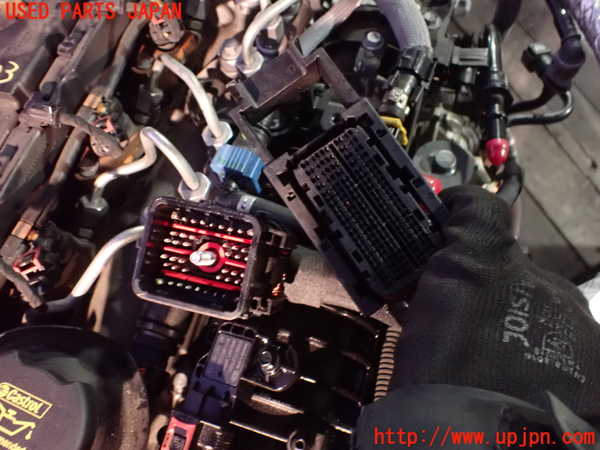 2UPJ-9235032010]ジャガー・XE(JA2NA)エンジン 204DT 中古_4