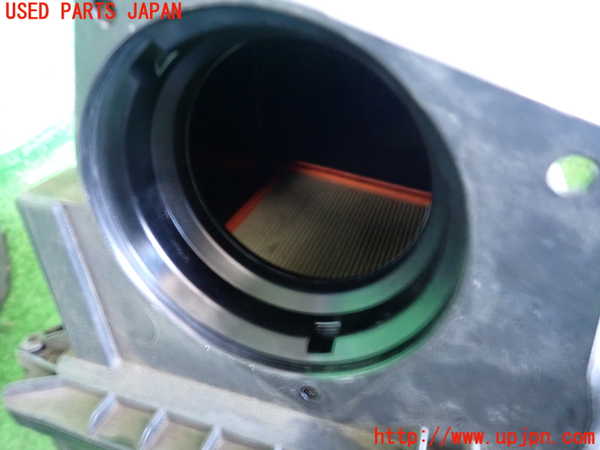 2UPJ-9235032560]ジャガー・XE(JA2NA)エアクリーナーボックス 中古_2