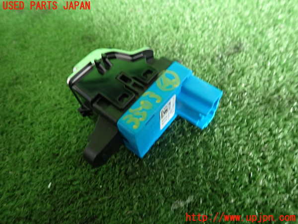 2UPJ-9235036309]ジャガー・XE(JA2NA)スイッチ4 (電動パーキングブレーキ) 中古_2