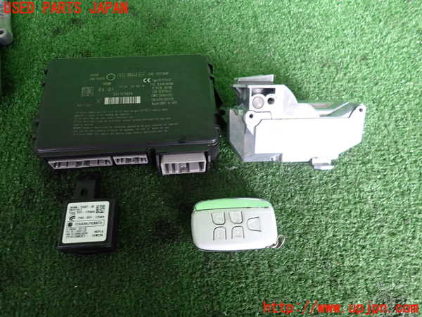 2UPJ-9235036110]ジャガー・XE(JA2NA)エンジンコンピューター 中古_3