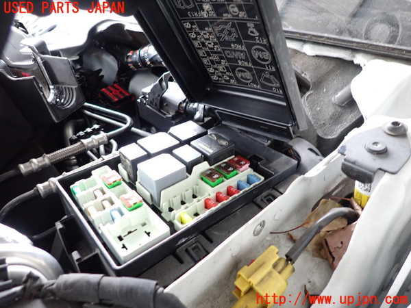2UPJ-9235036742]ジャガー・XE(JA2NA)ヒューズボックス2 中古_2