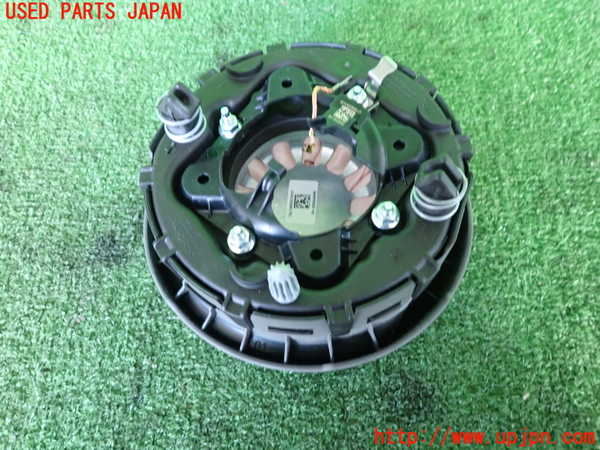 2UPJ-9235037865]ジャガー・XE(JA2NA)運転席側エアバッグカバー 中古_2