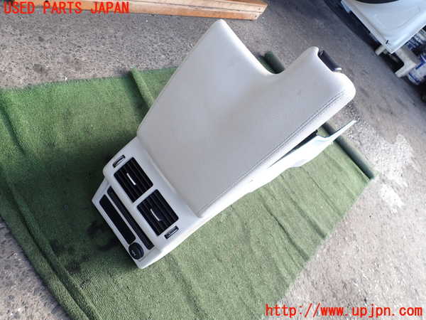 2UPJ-9235037540]ジャガー・XE(JA2NA)センターコンソール 中古_5